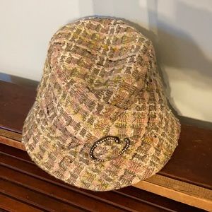 Saks Fifth Avenue Ladies Casual Hat